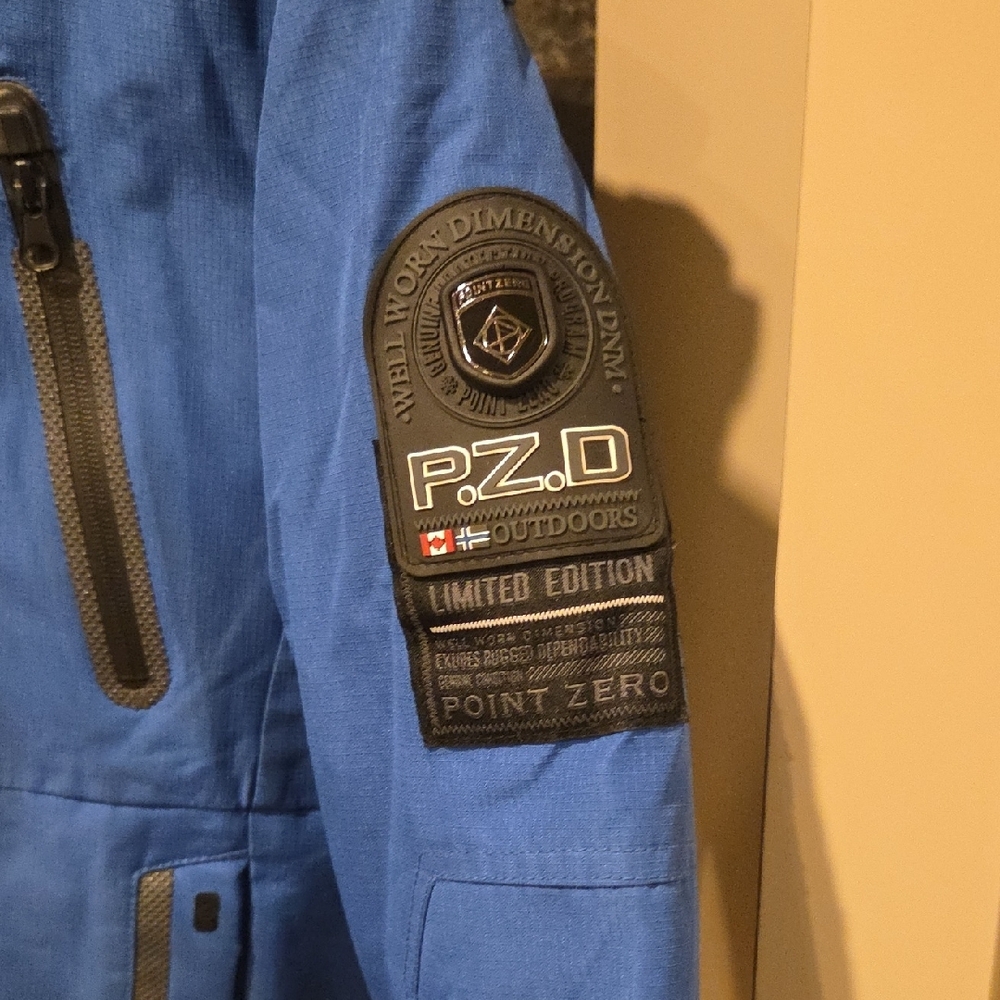 Point Zero Vibrant Blue Performance Jacket - Picture 2 of 5
